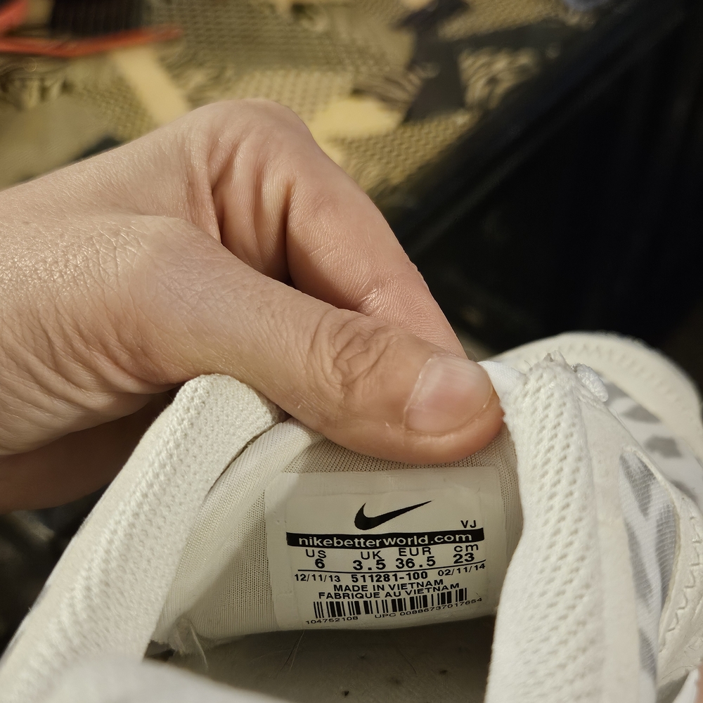 Nike Women's Leopard Print Athletic Shoes - Picture 4 of 5